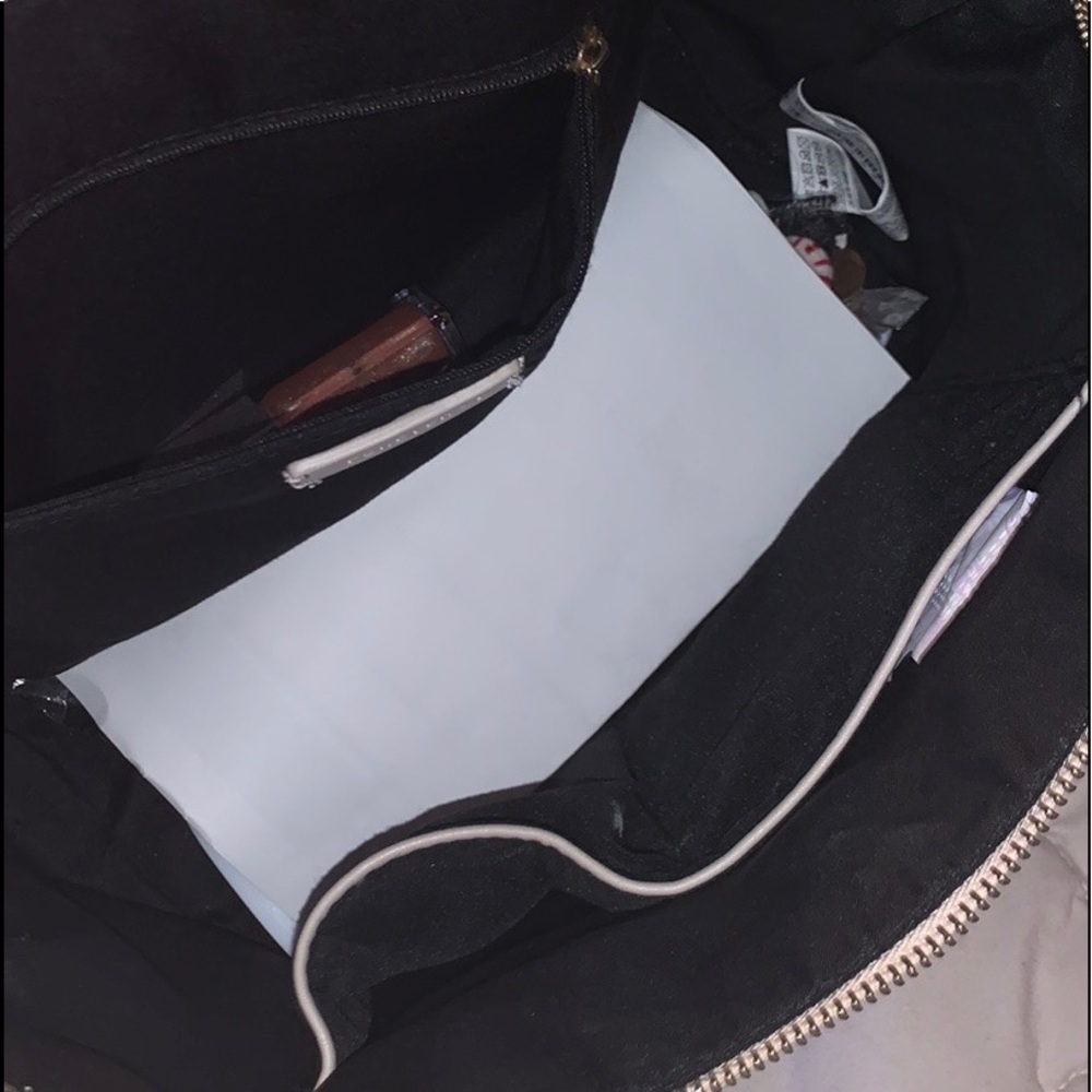 Purse - Picture 2 of 4